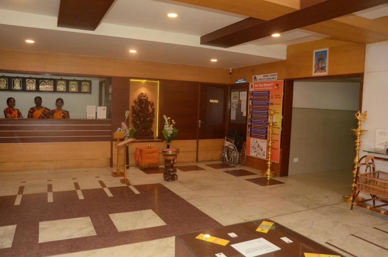 Hotel Kanakabhishegam First Hotel From The Thirukadaiyur Temple Tirukkadaiyur Exteriör bild